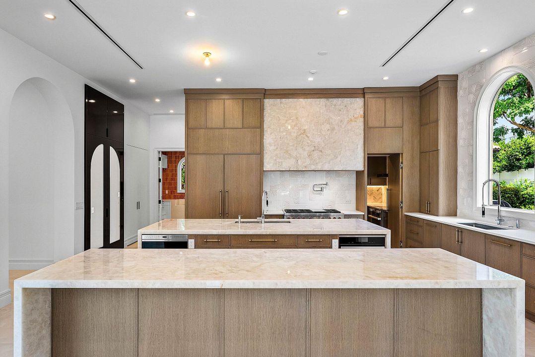 En Venta: $7,250,000 (7 camas, 7 baños, 7019 Pies cuadrados)