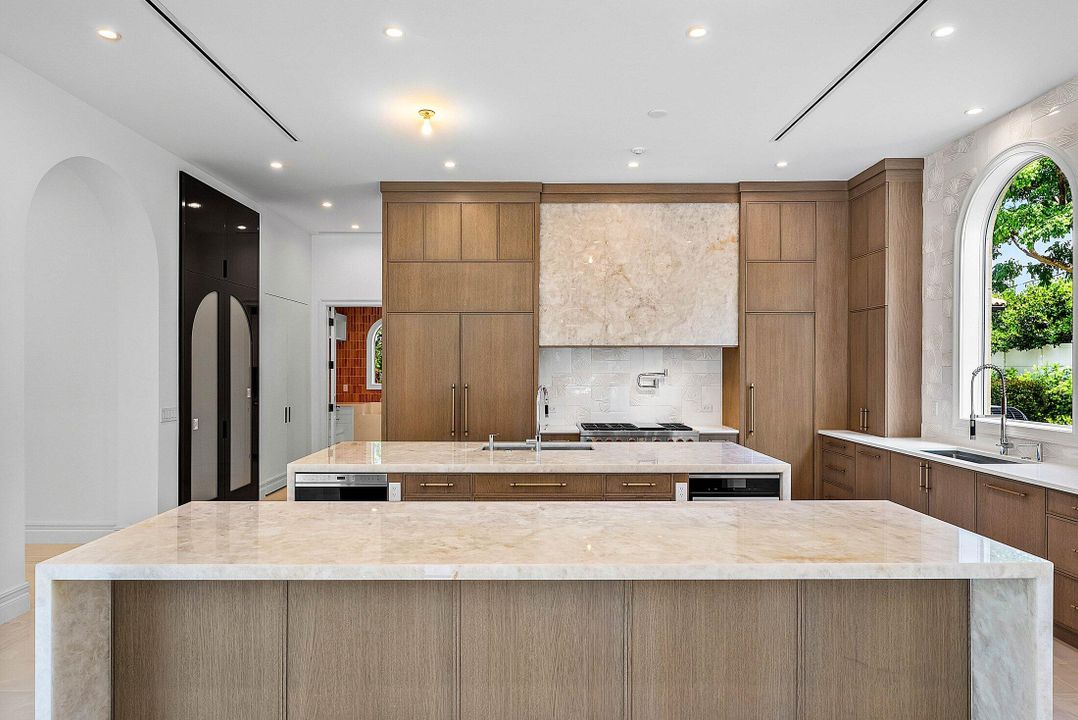 En Venta: $7,250,000 (7 camas, 7 baños, 7019 Pies cuadrados)