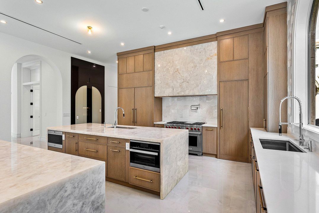 En Venta: $7,250,000 (7 camas, 7 baños, 7019 Pies cuadrados)