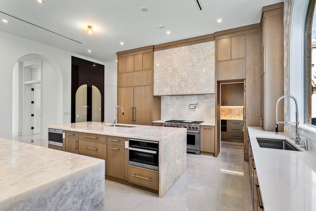 En Venta: $7,250,000 (7 camas, 7 baños, 7019 Pies cuadrados)