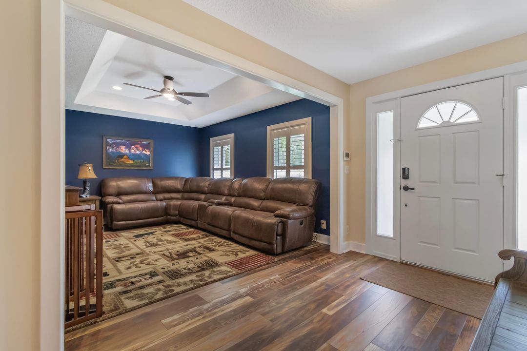 For Sale: $1,720,000 (4 beds, 2 baths, 2960 Square Feet)