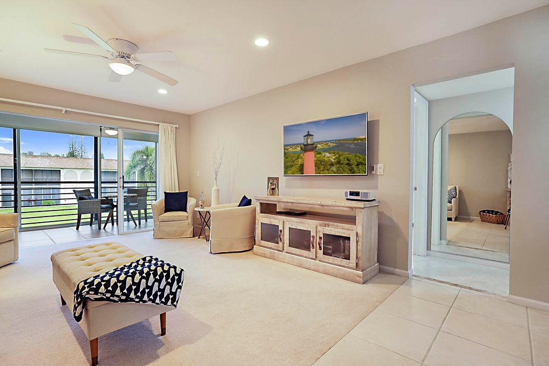 En Venta: $420,000 (2 camas, 2 baños, 1063 Pies cuadrados)