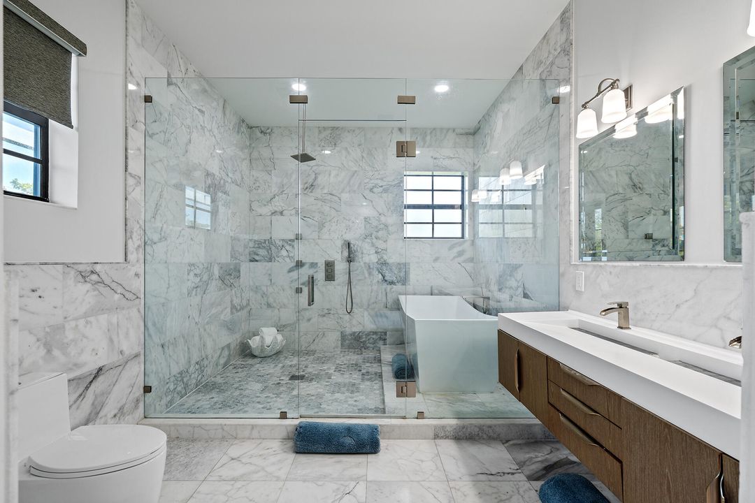 合同活跃: $3,000,000 (3 贝兹, 3 浴室, 2752 平方英尺)