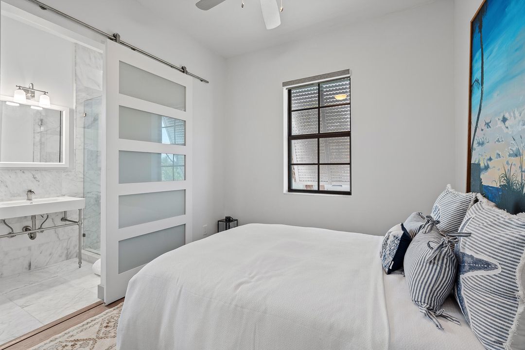 合同活跃: $3,000,000 (3 贝兹, 3 浴室, 2752 平方英尺)