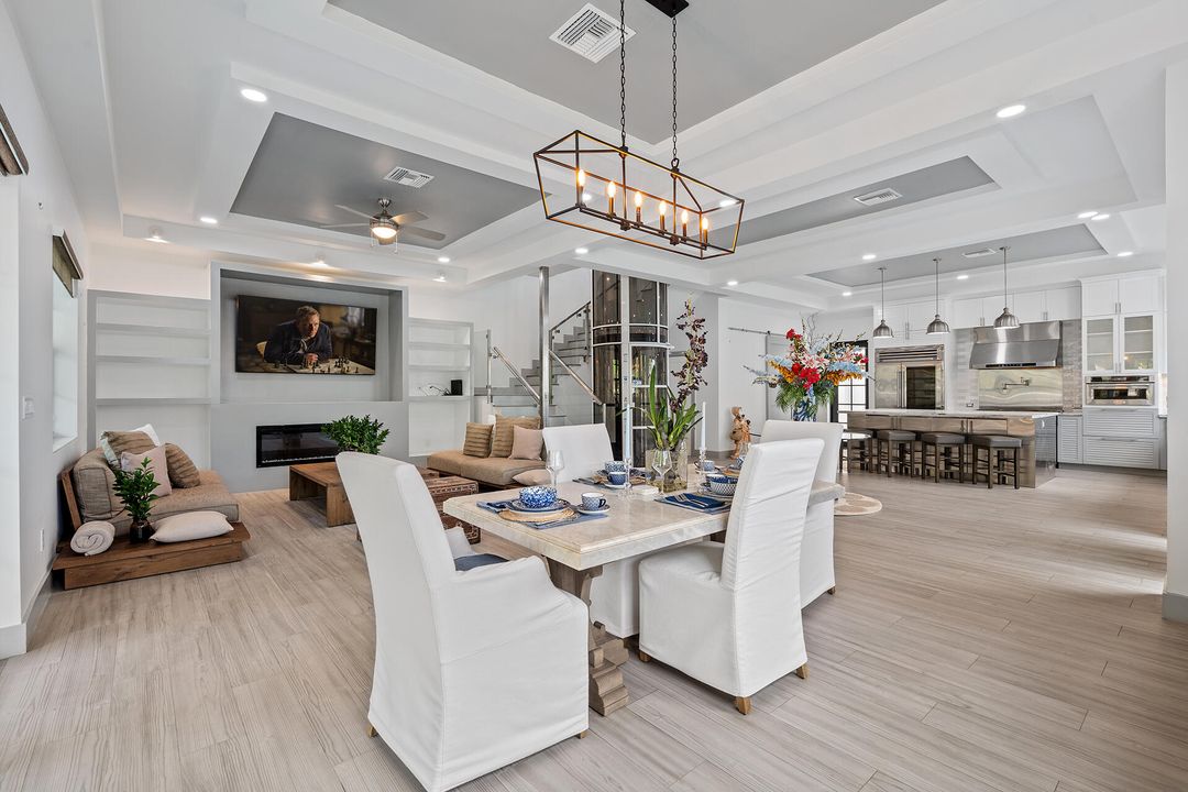 合同活跃: $3,000,000 (3 贝兹, 3 浴室, 2752 平方英尺)