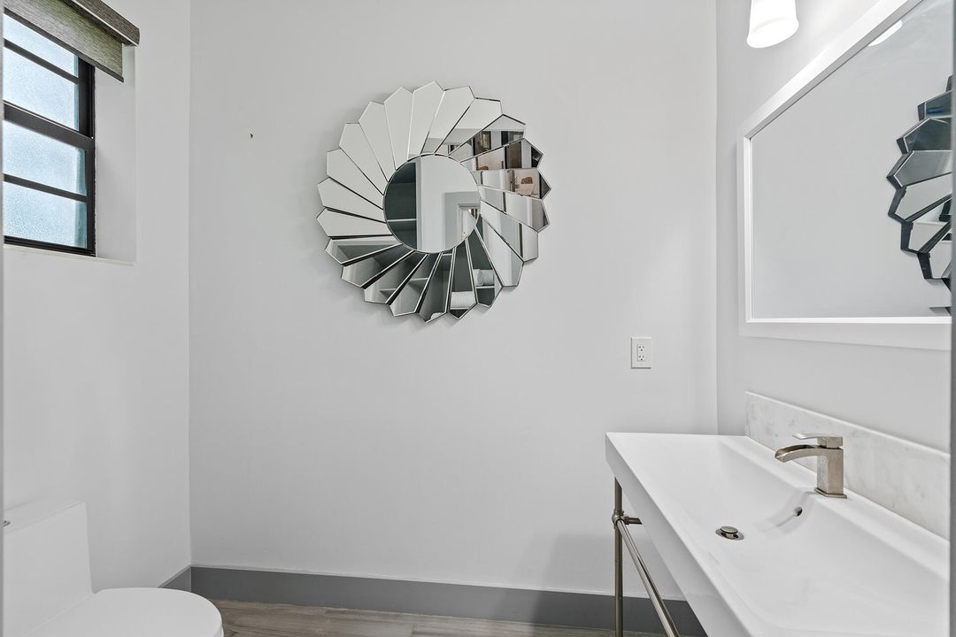 合同活跃: $3,000,000 (3 贝兹, 3 浴室, 2752 平方英尺)