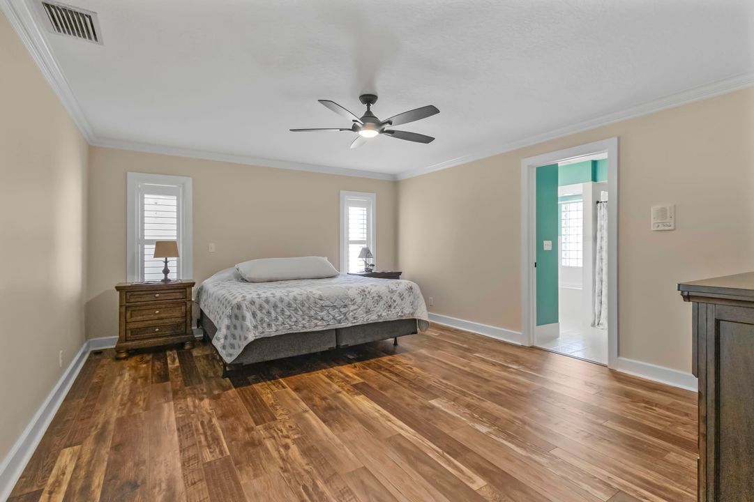 For Sale: $1,720,000 (4 beds, 2 baths, 2960 Square Feet)