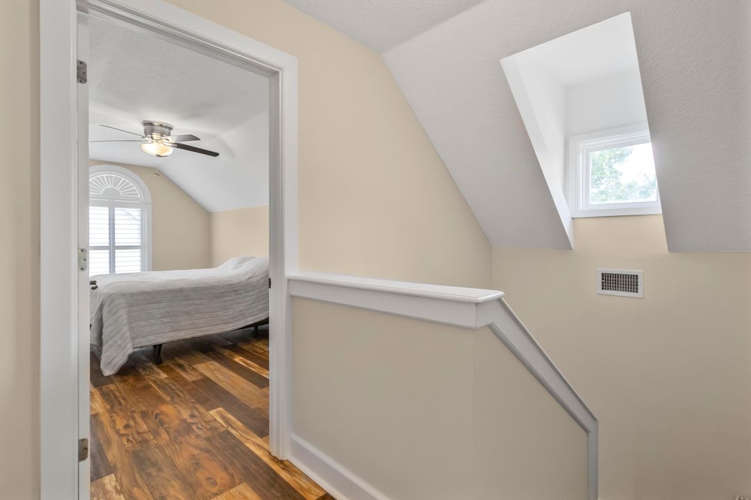 For Sale: $1,720,000 (4 beds, 2 baths, 2960 Square Feet)