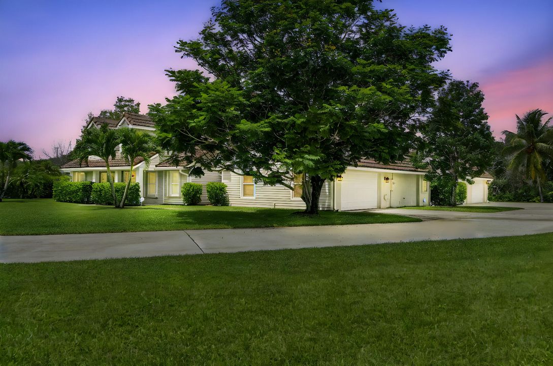 For Sale: $1,720,000 (4 beds, 2 baths, 2960 Square Feet)