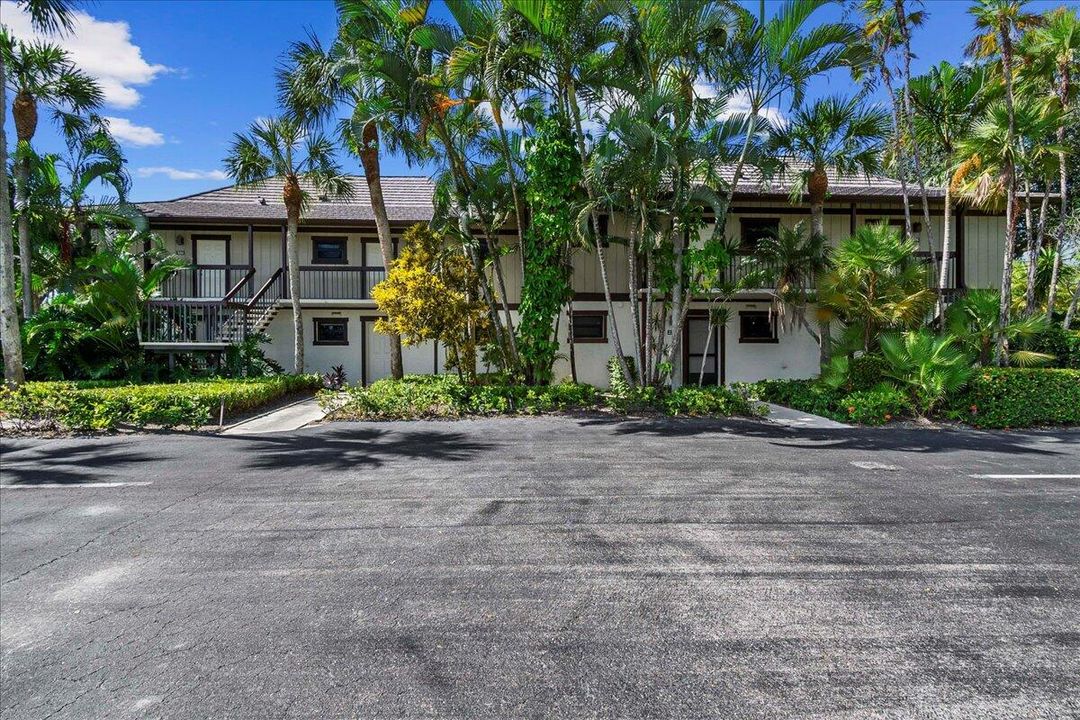 For Rent: $3,600 (1 beds, 1 baths, 500 Square Feet)