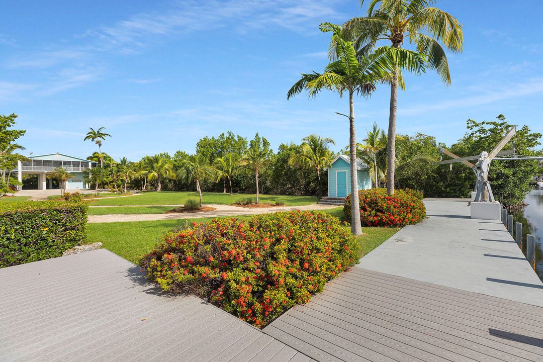 待售: $2,100,000 (2 贝兹, 2 浴室, 1244 平方英尺)