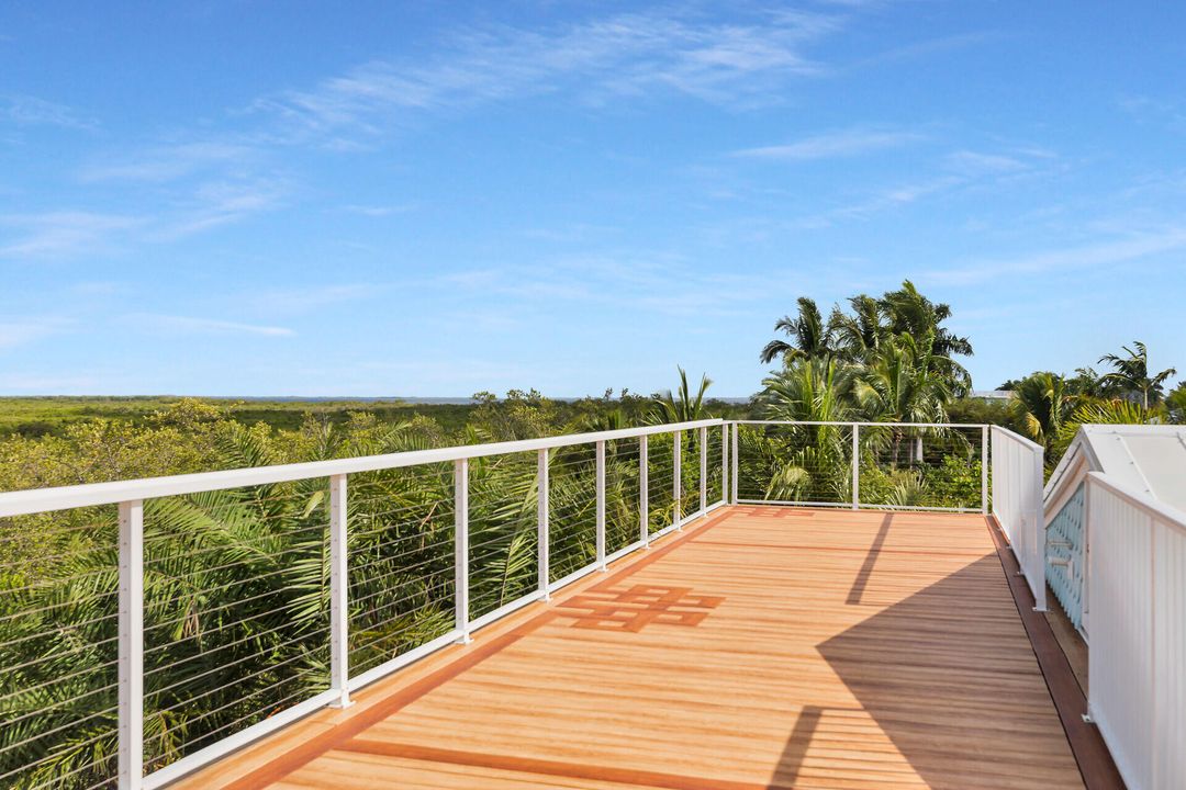 待售: $2,100,000 (2 贝兹, 2 浴室, 1244 平方英尺)