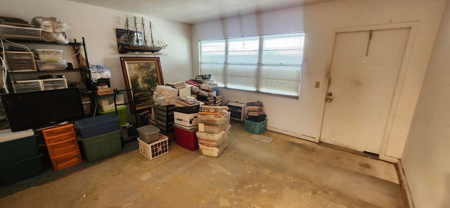 待售: $50,000 (1 贝兹, 1 浴室, 595 平方英尺)