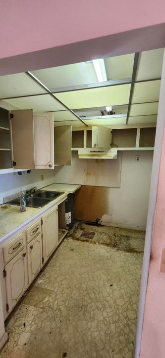 待售: $50,000 (1 贝兹, 1 浴室, 595 平方英尺)