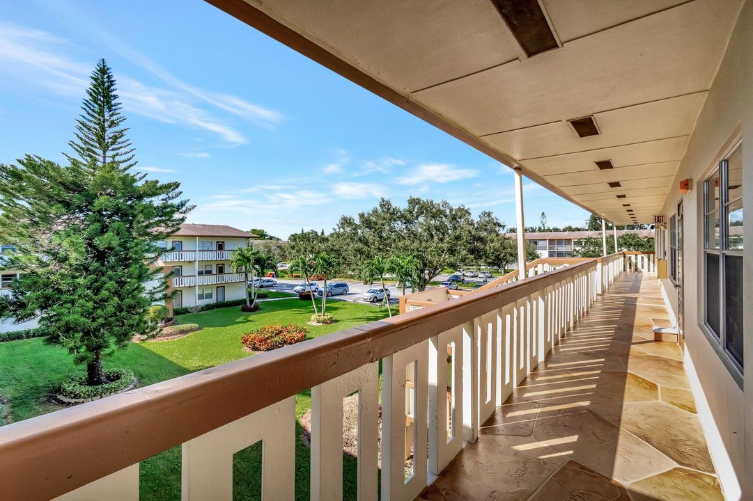 待售: $110,000 (2 贝兹, 1 浴室, 840 平方英尺)