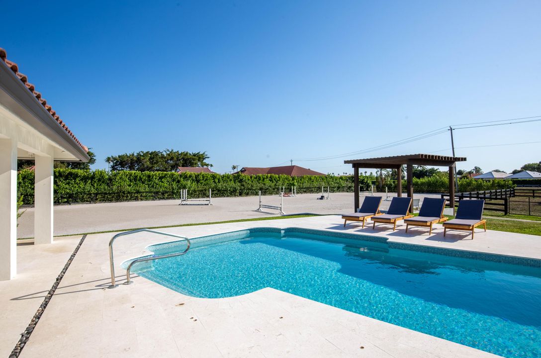 Active With Contract: $15,000 (4 beds, 3 baths, 2730 Square Feet)