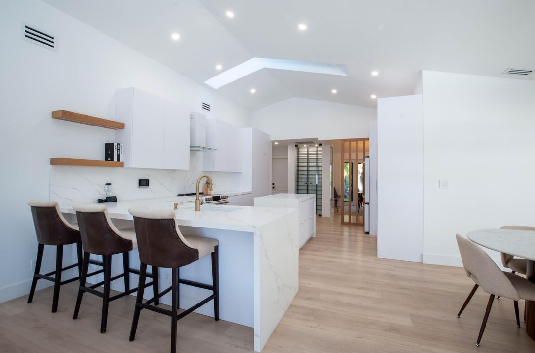 Active With Contract: $15,000 (4 beds, 3 baths, 2730 Square Feet)