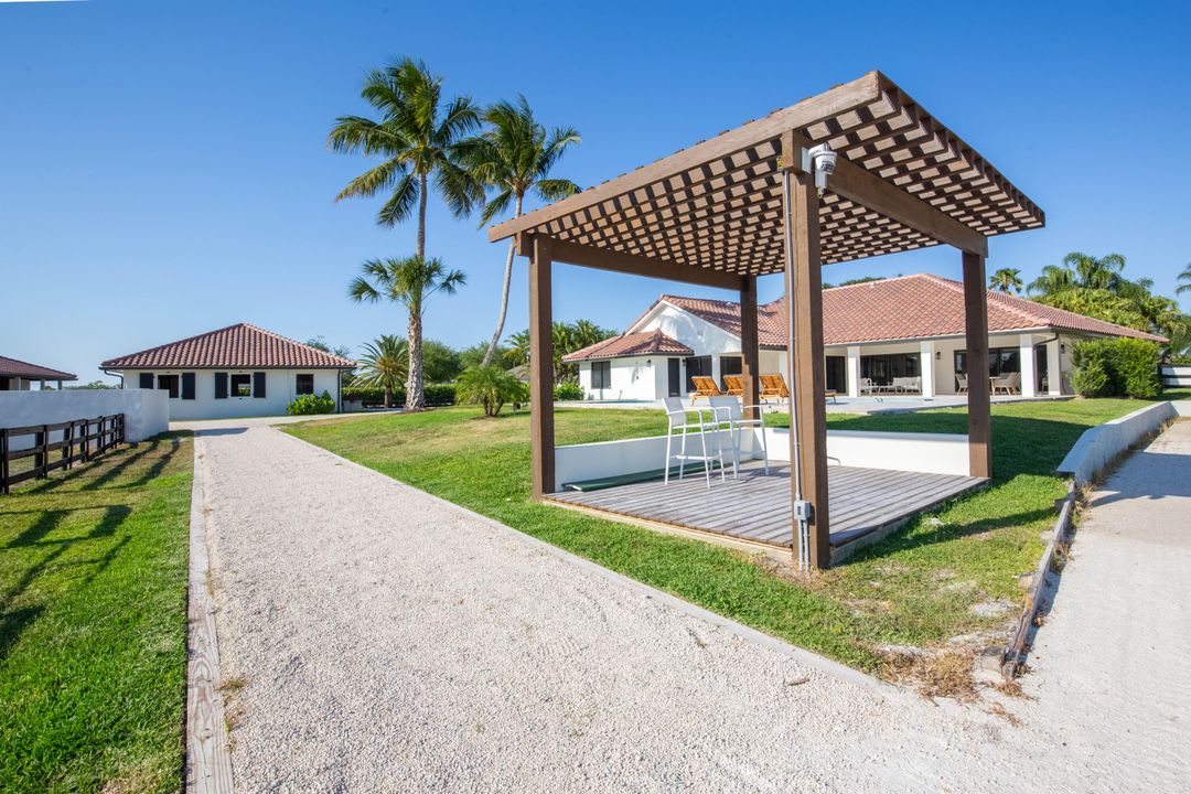 Active With Contract: $15,000 (4 beds, 3 baths, 2730 Square Feet)