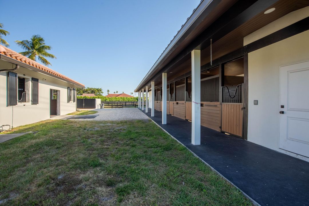 Active With Contract: $15,000 (4 beds, 3 baths, 2730 Square Feet)