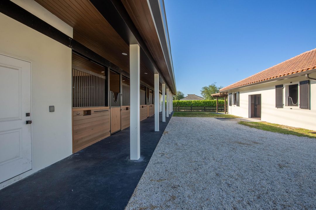 Active With Contract: $15,000 (4 beds, 3 baths, 2730 Square Feet)