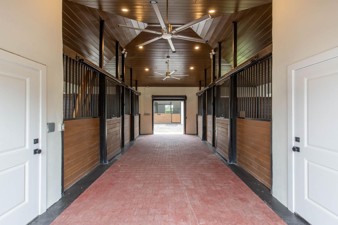 Active With Contract: $15,000 (4 beds, 3 baths, 2730 Square Feet)