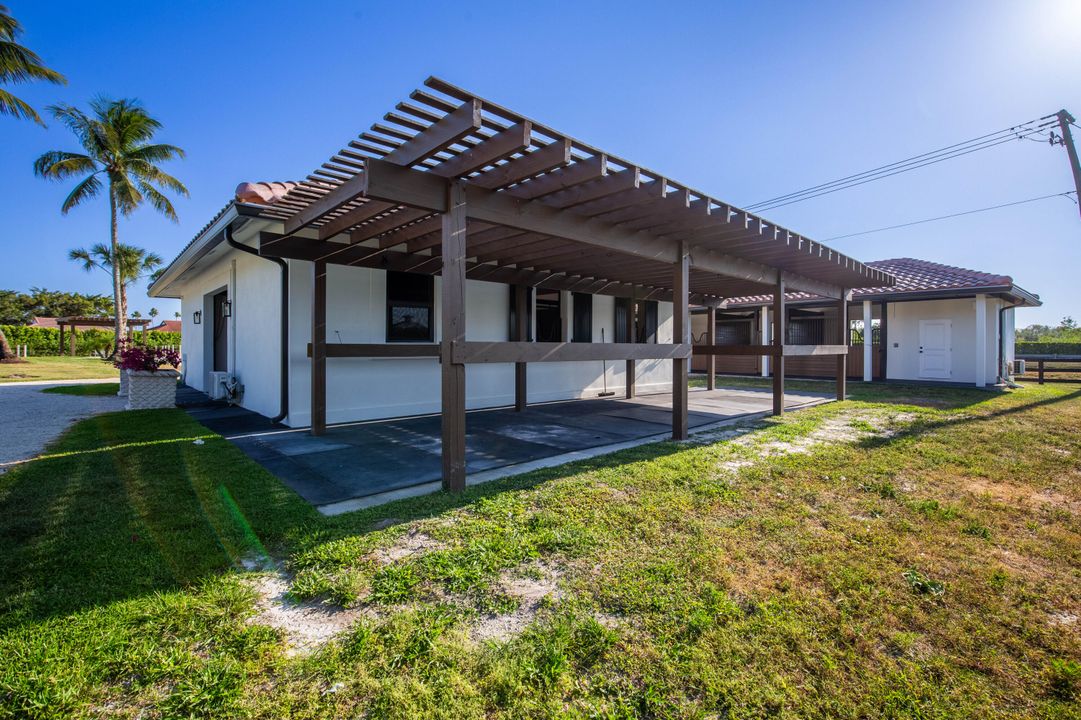 Active With Contract: $15,000 (4 beds, 3 baths, 2730 Square Feet)