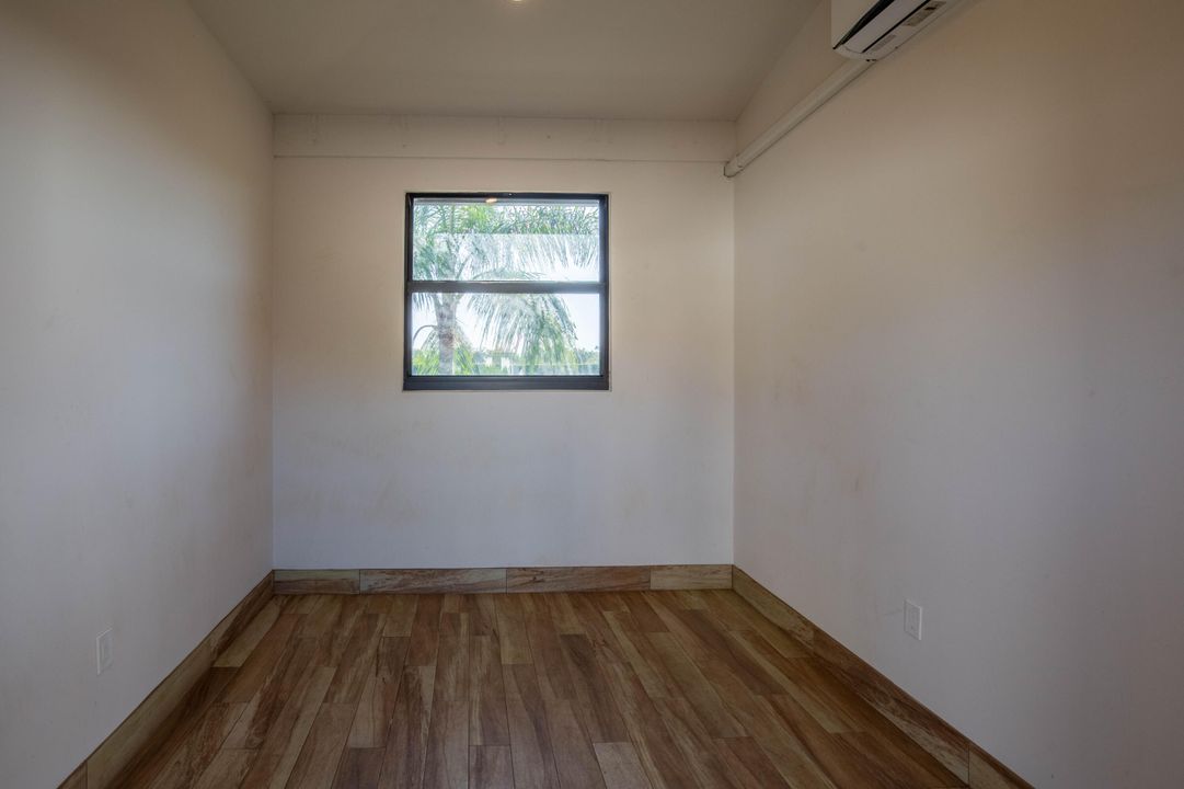 Active With Contract: $15,000 (4 beds, 3 baths, 2730 Square Feet)