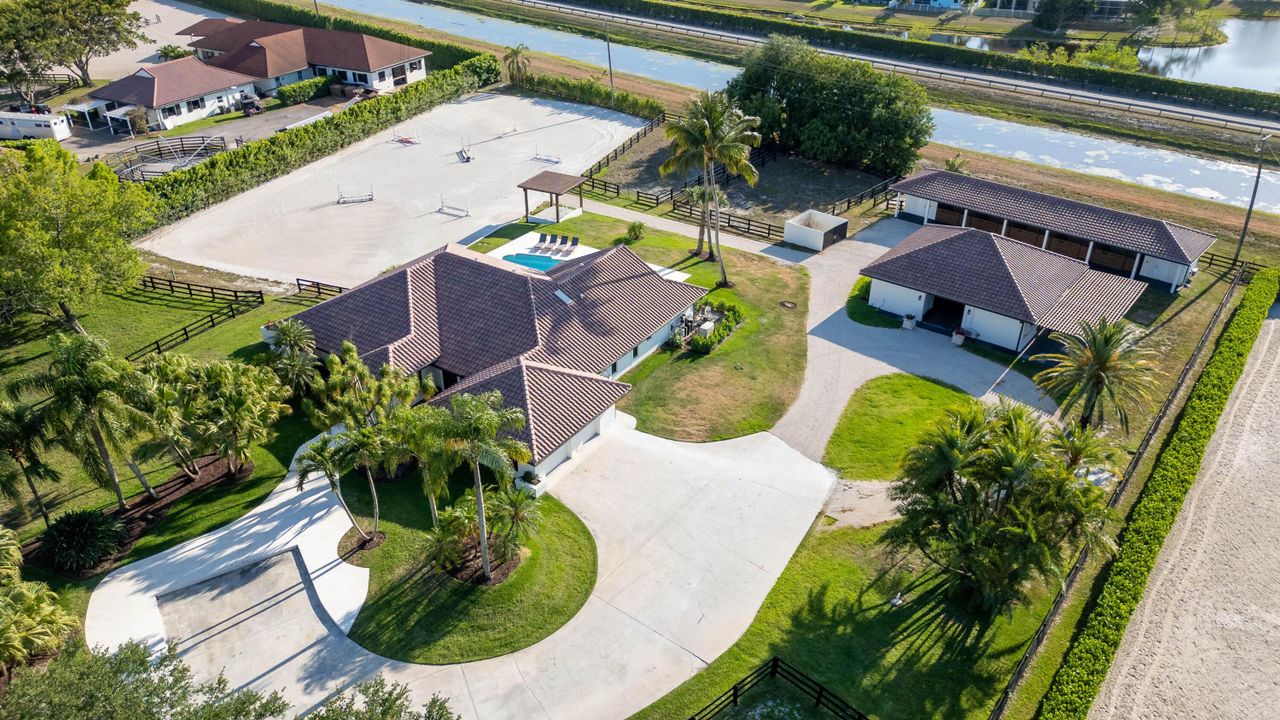 Active With Contract: $15,000 (4 beds, 3 baths, 2730 Square Feet)