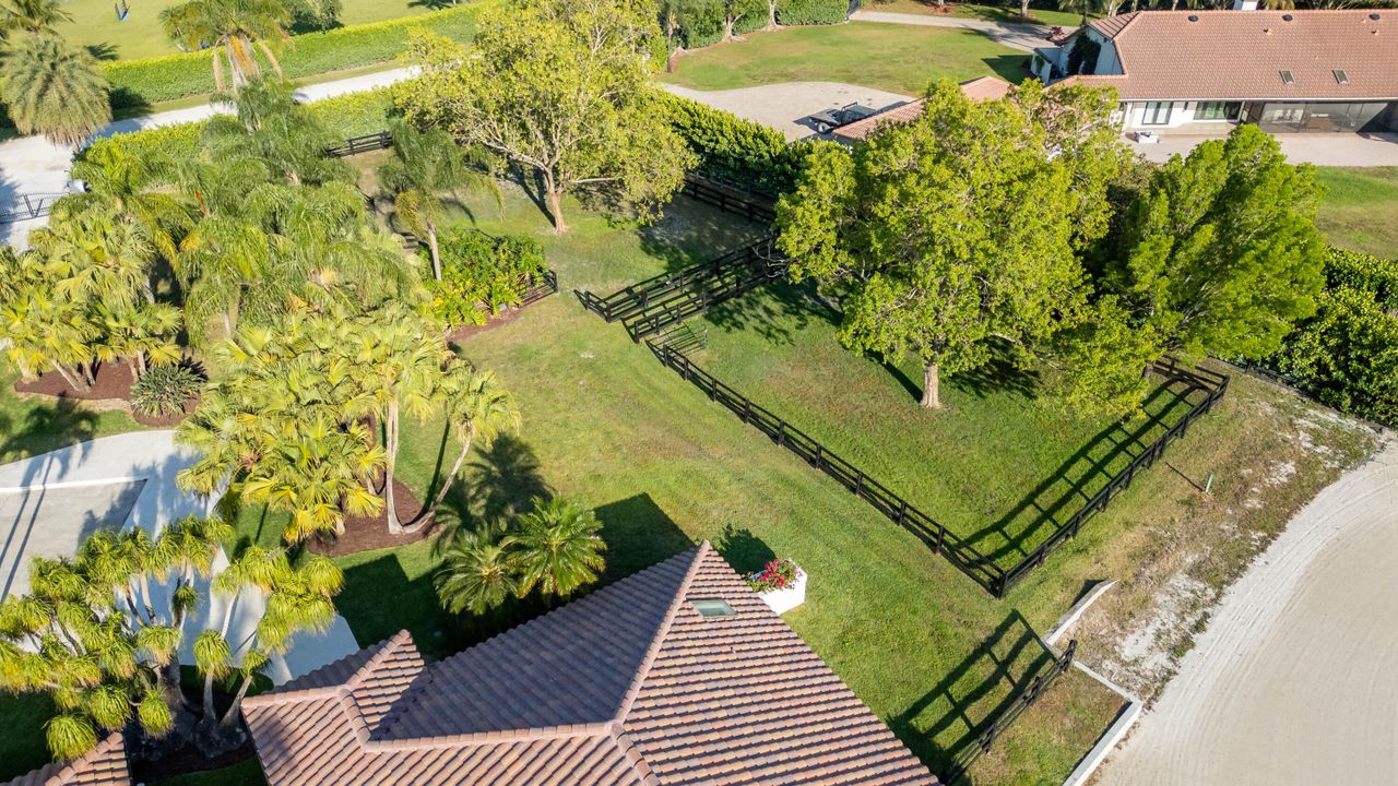 Active With Contract: $15,000 (4 beds, 3 baths, 2730 Square Feet)