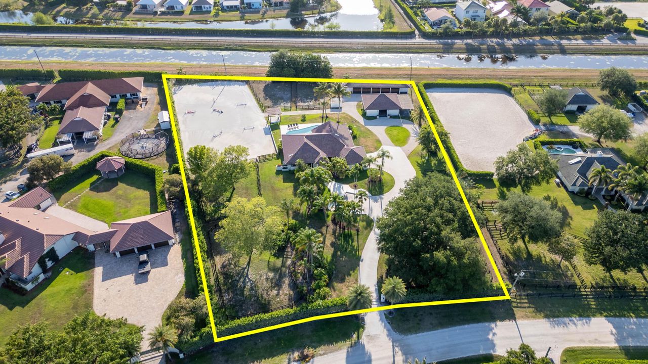 Active With Contract: $15,000 (4 beds, 3 baths, 2730 Square Feet)