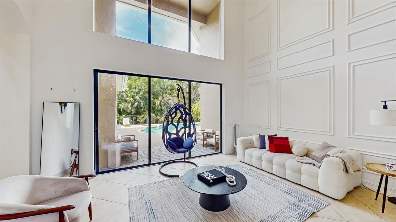 For Sale: $1,099,000 (4 beds, 4 baths, 3717 Square Feet)