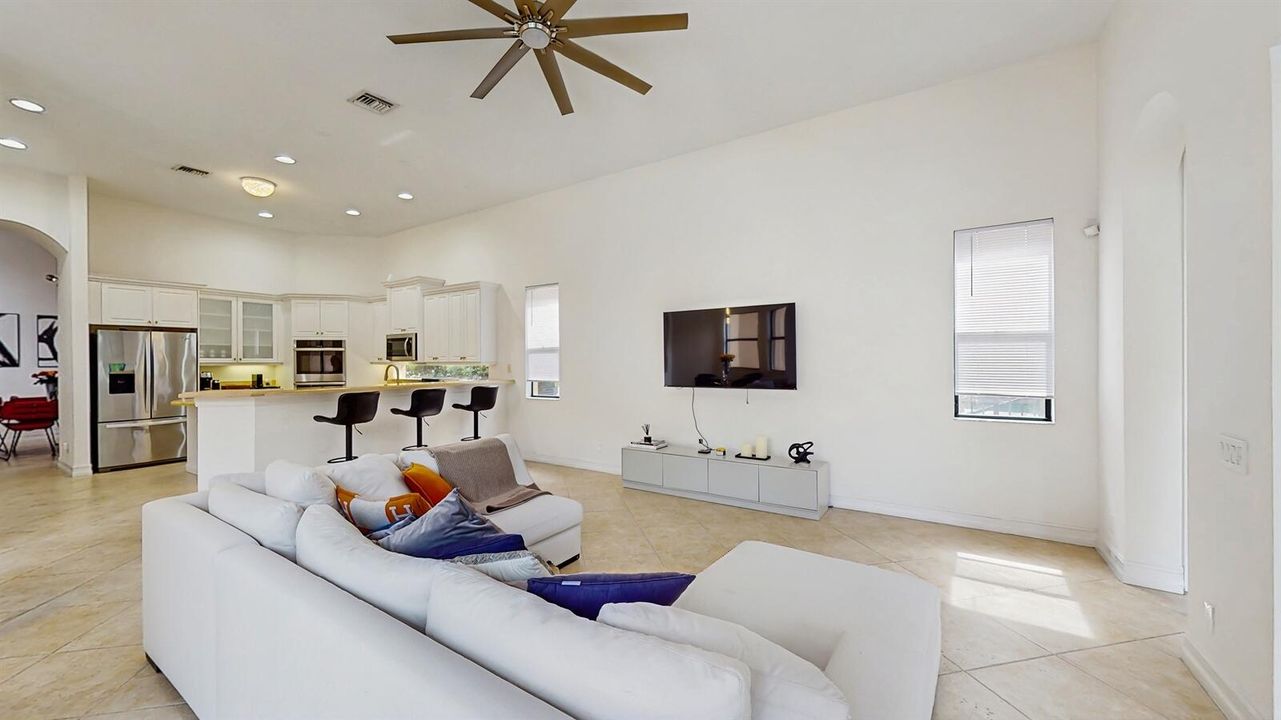 For Sale: $1,099,000 (4 beds, 4 baths, 3717 Square Feet)