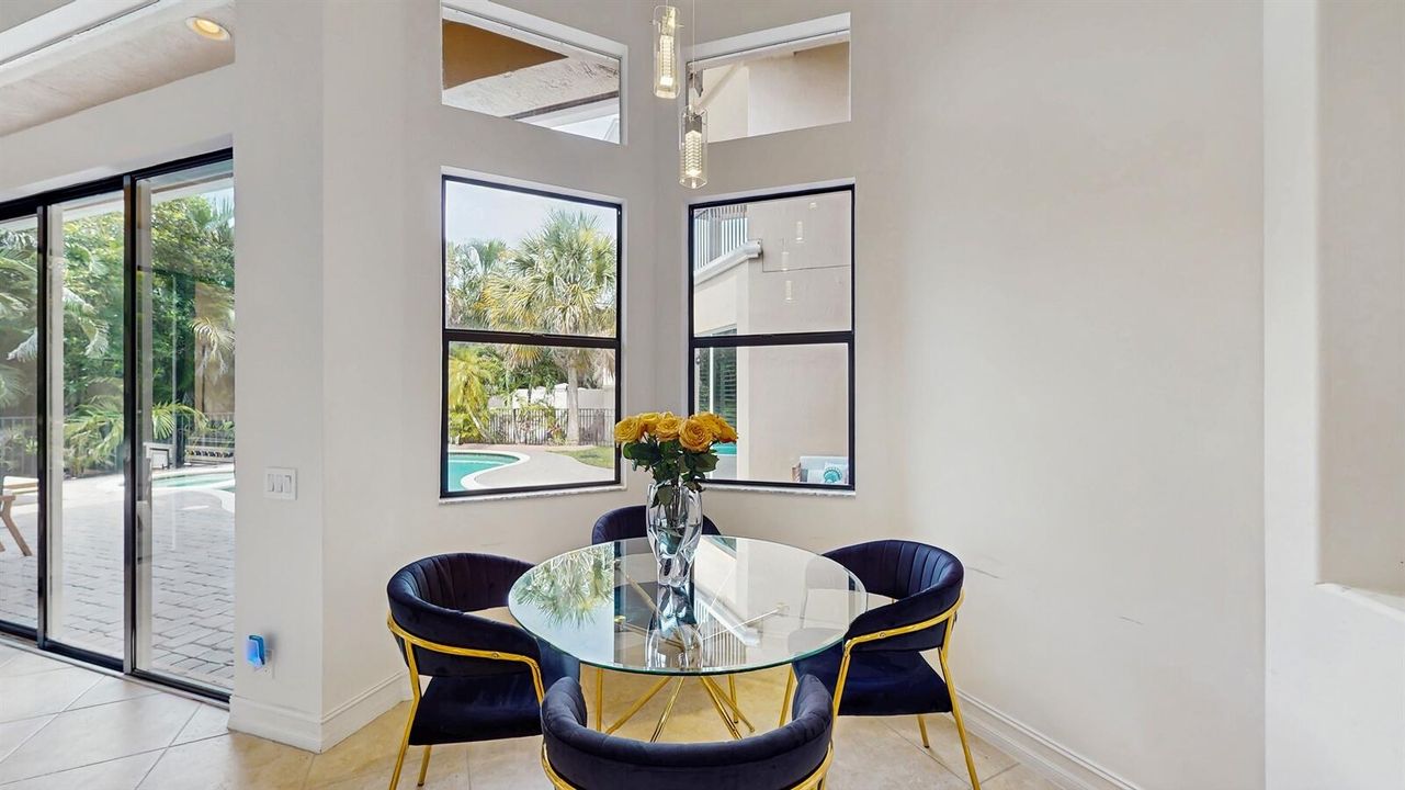 For Sale: $1,099,000 (4 beds, 4 baths, 3717 Square Feet)