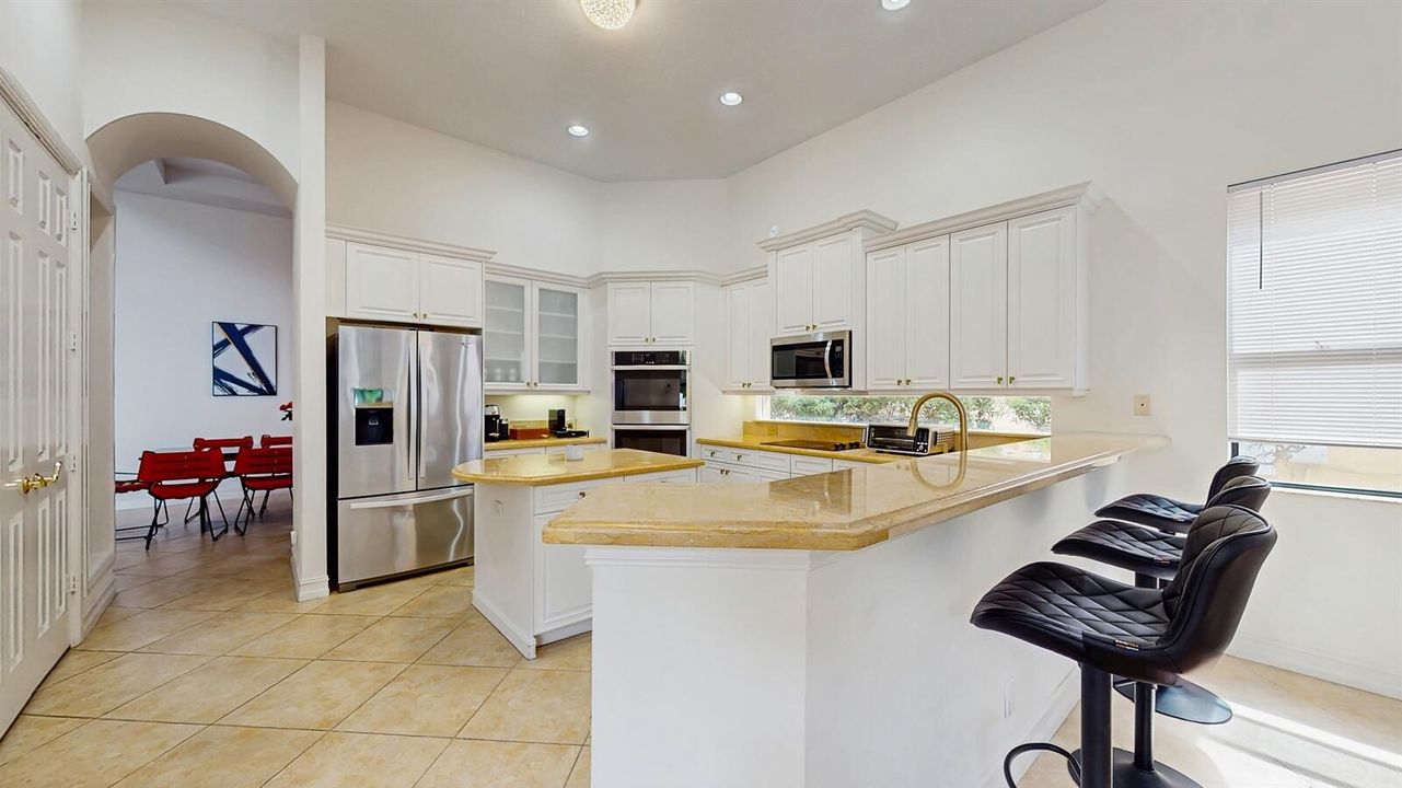 For Sale: $1,099,000 (4 beds, 4 baths, 3717 Square Feet)