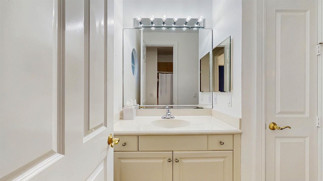 For Sale: $1,099,000 (4 beds, 4 baths, 3717 Square Feet)