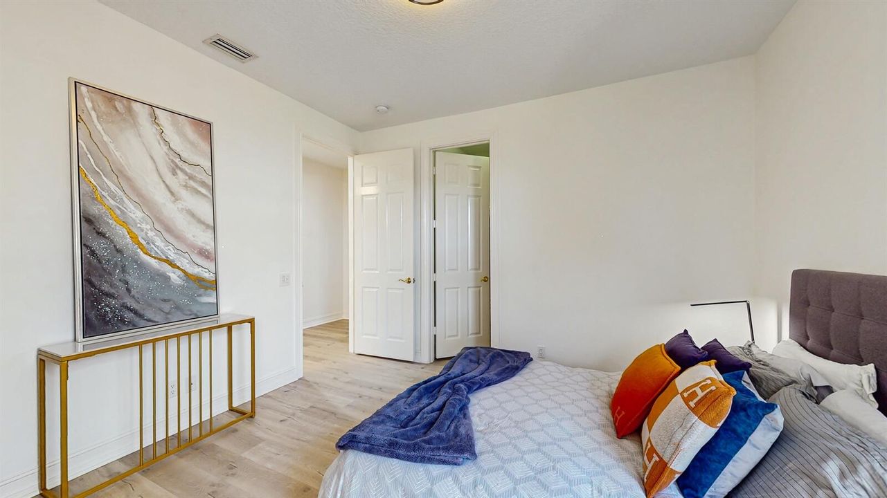 For Sale: $1,099,000 (4 beds, 4 baths, 3717 Square Feet)