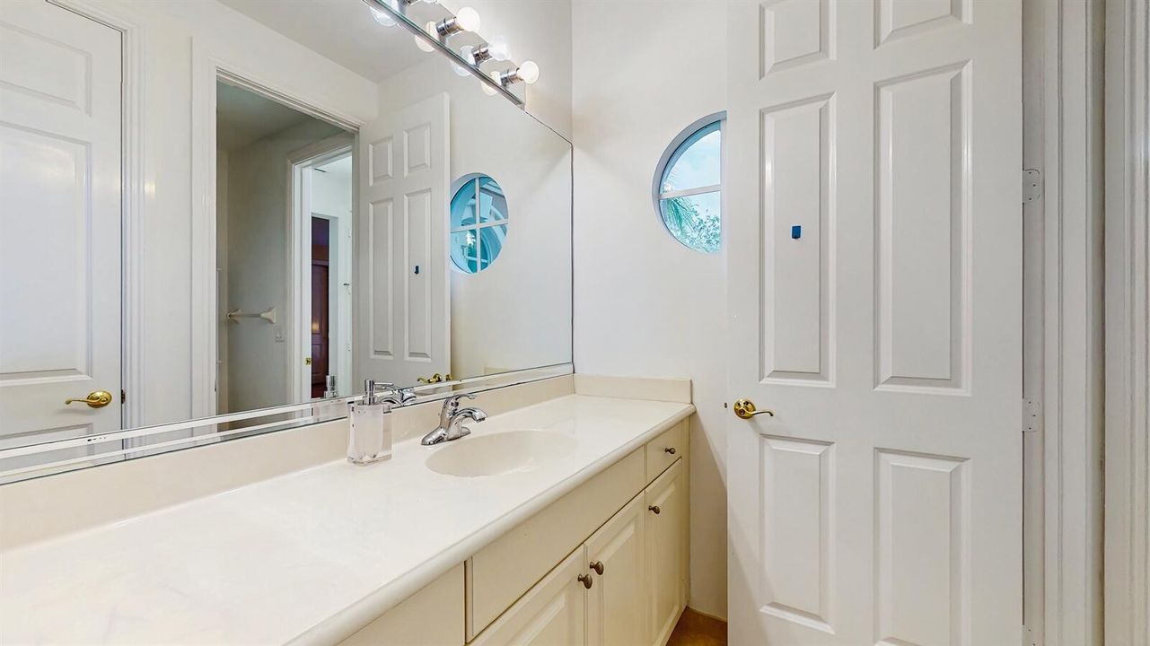 For Sale: $1,099,000 (4 beds, 4 baths, 3717 Square Feet)