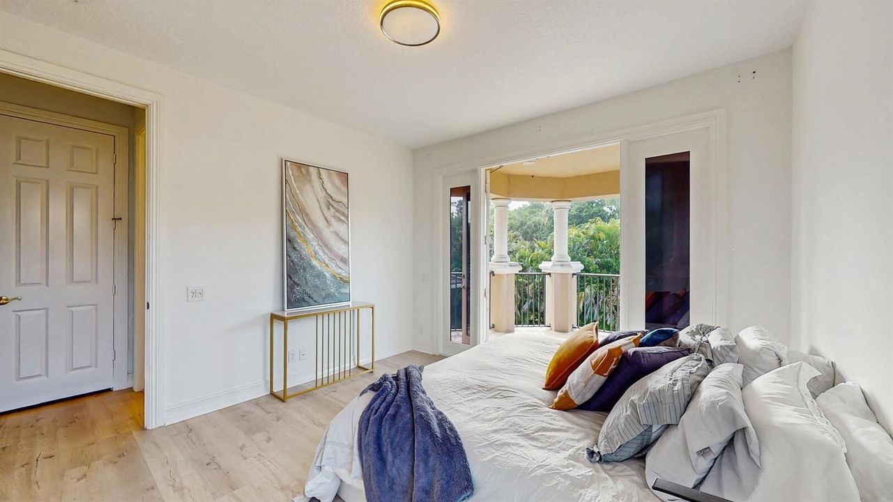 For Sale: $1,099,000 (4 beds, 4 baths, 3717 Square Feet)