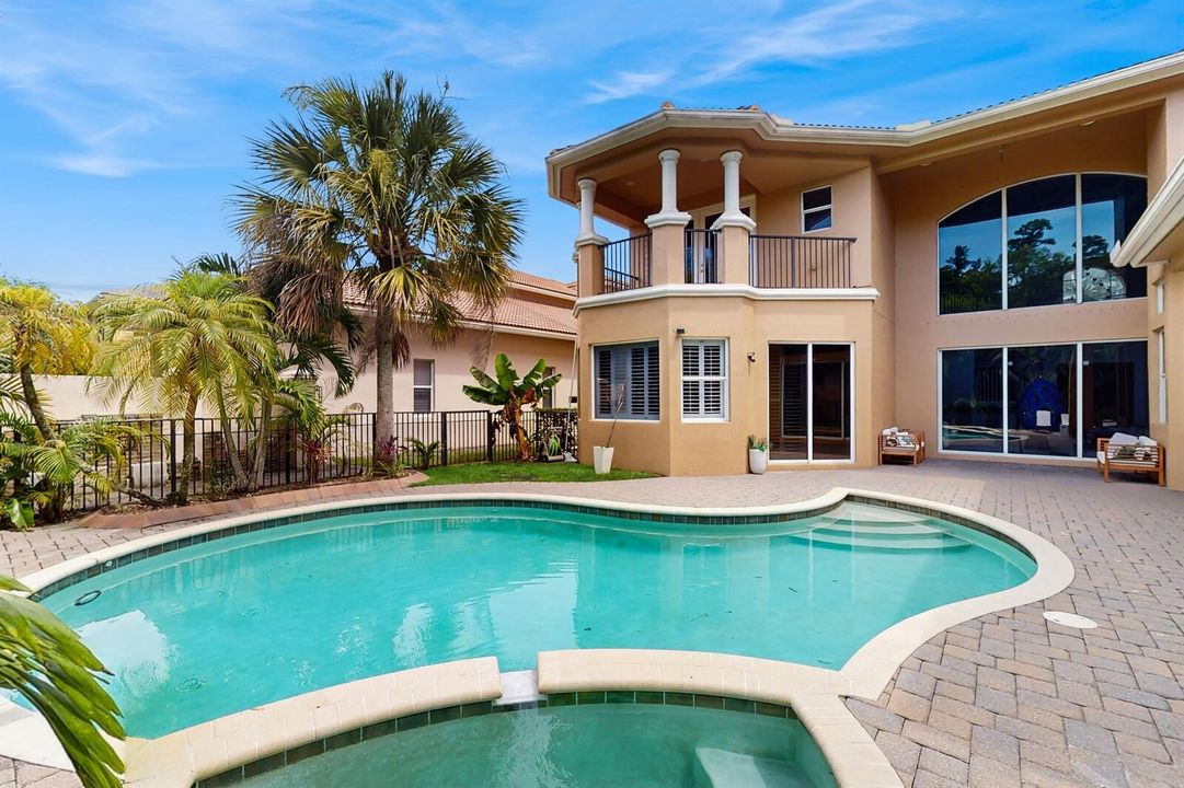 For Sale: $1,099,000 (4 beds, 4 baths, 3717 Square Feet)