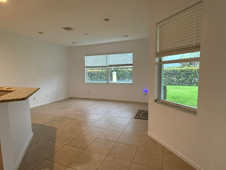 For Rent: $4,500 (3 beds, 3 baths, 2201 Square Feet)