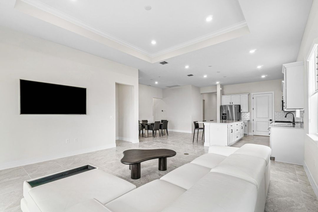 For Rent: $9,550 (3 beds, 2 baths, 2096 Square Feet)