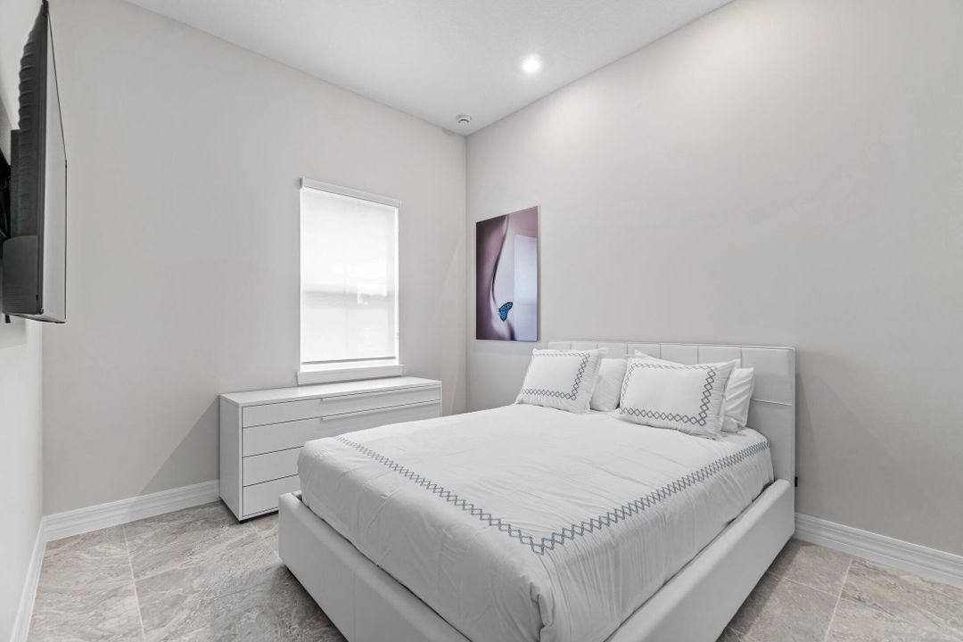 For Rent: $9,550 (3 beds, 2 baths, 2096 Square Feet)