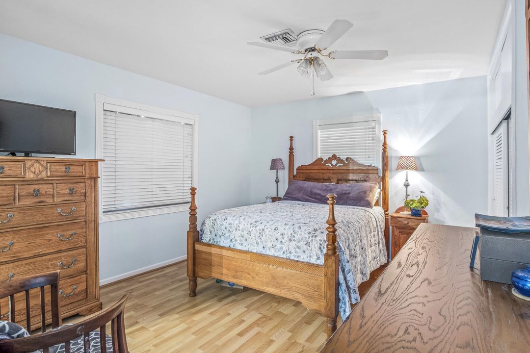 待售: $700,000 (3 贝兹, 2 浴室, 1645 平方英尺)