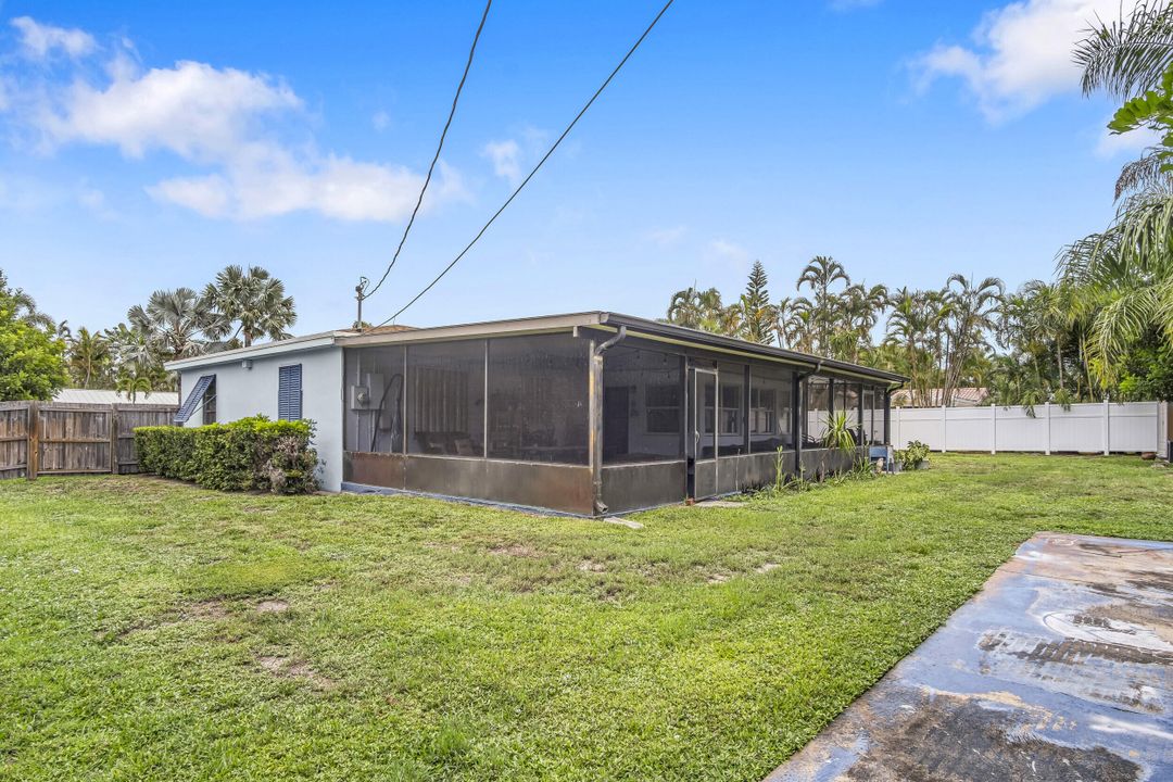 待售: $700,000 (3 贝兹, 2 浴室, 1645 平方英尺)