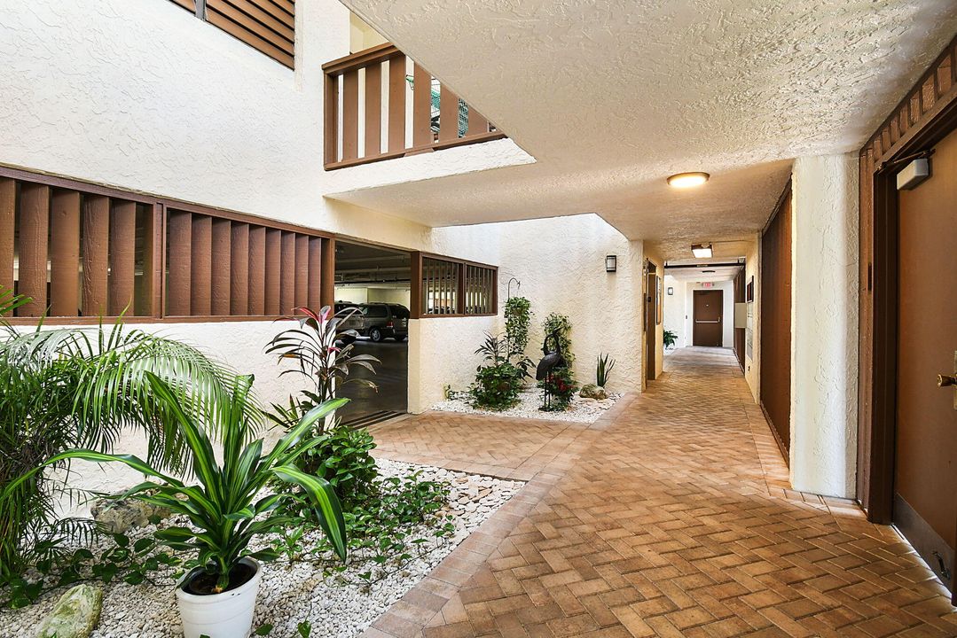 待售: $300,000 (3 贝兹, 2 浴室, 1684 平方英尺)