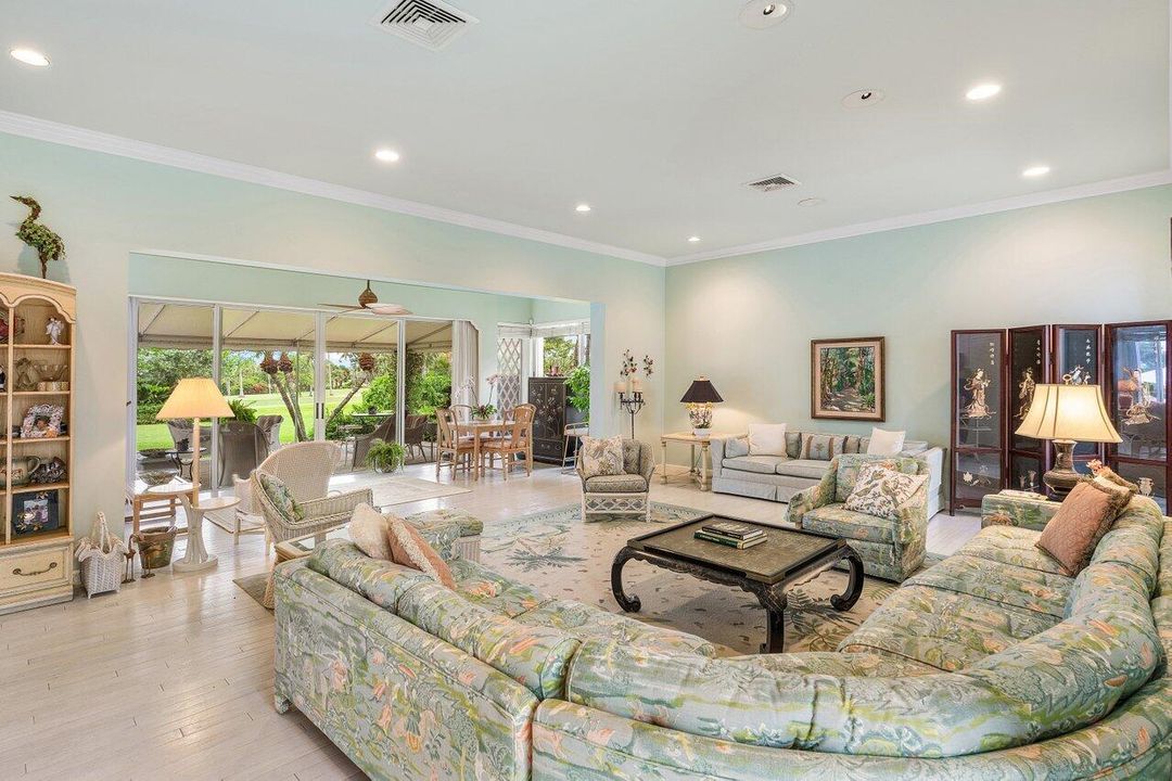 Active With Contract: $12,500,000 (7 beds, 7 baths, 5432 Square Feet)