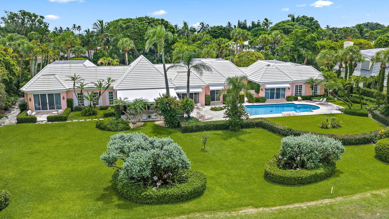 Active With Contract: $12,500,000 (7 beds, 7 baths, 5432 Square Feet)