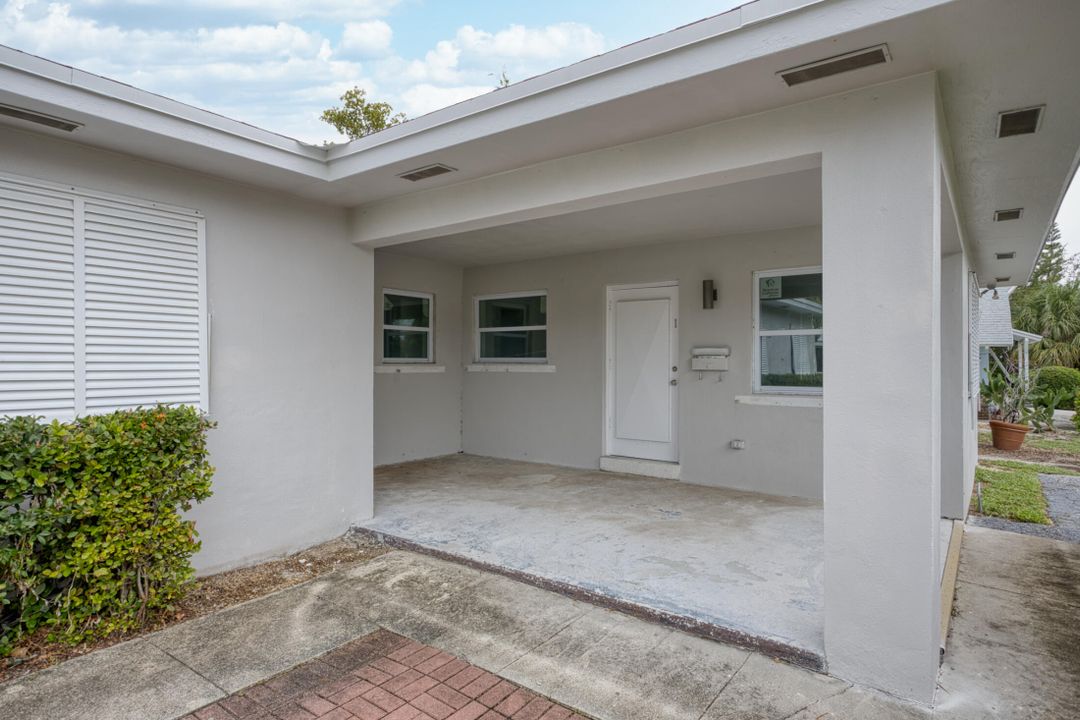 合同活跃: $850,000 (5 贝兹, 4 浴室, 2382 平方英尺)