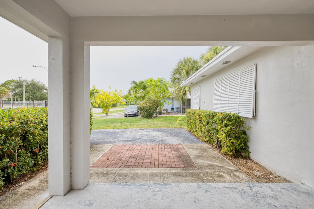 合同活跃: $850,000 (5 贝兹, 4 浴室, 2382 平方英尺)