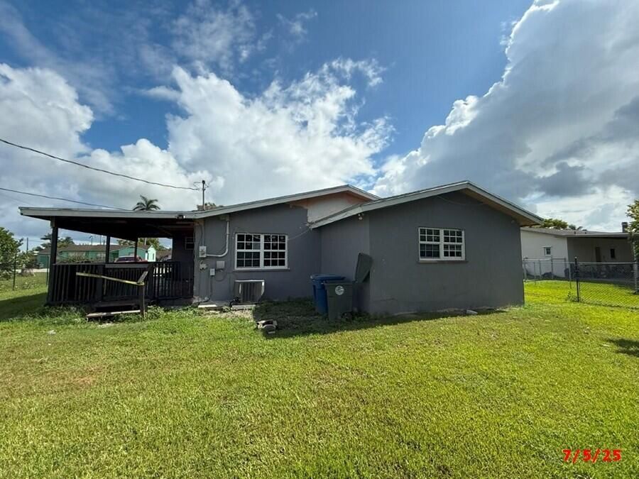 待售: $160,000 (3 贝兹, 2 浴室, 1729 平方英尺)